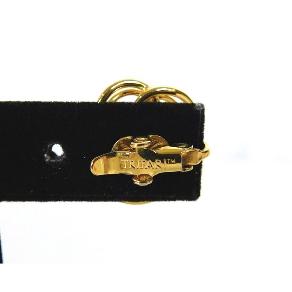 Signed Trifari Gold Tone Flower Swirl Earrings Comfort Clip on - Picture 7 of 7